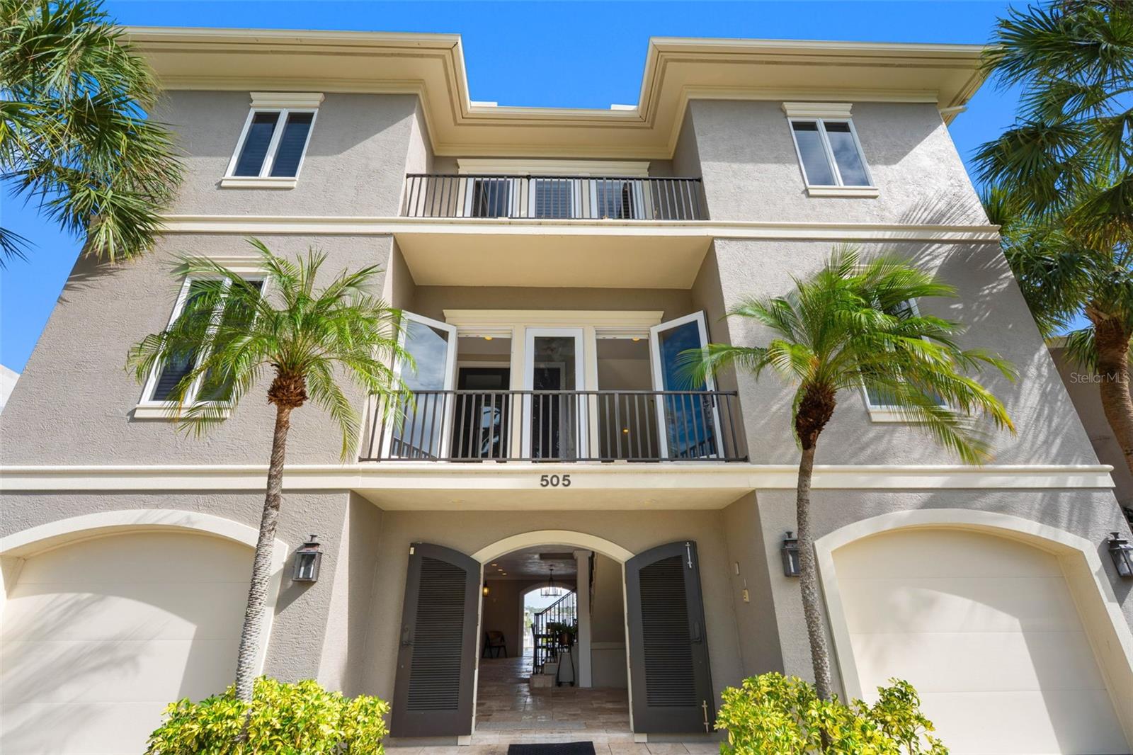 505 HARBOR DRIVE