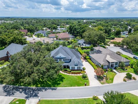 A home in LAKELAND