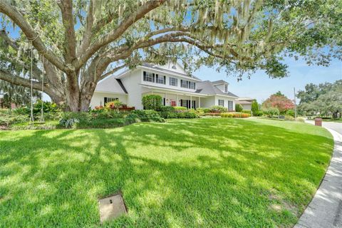 A home in LAKELAND