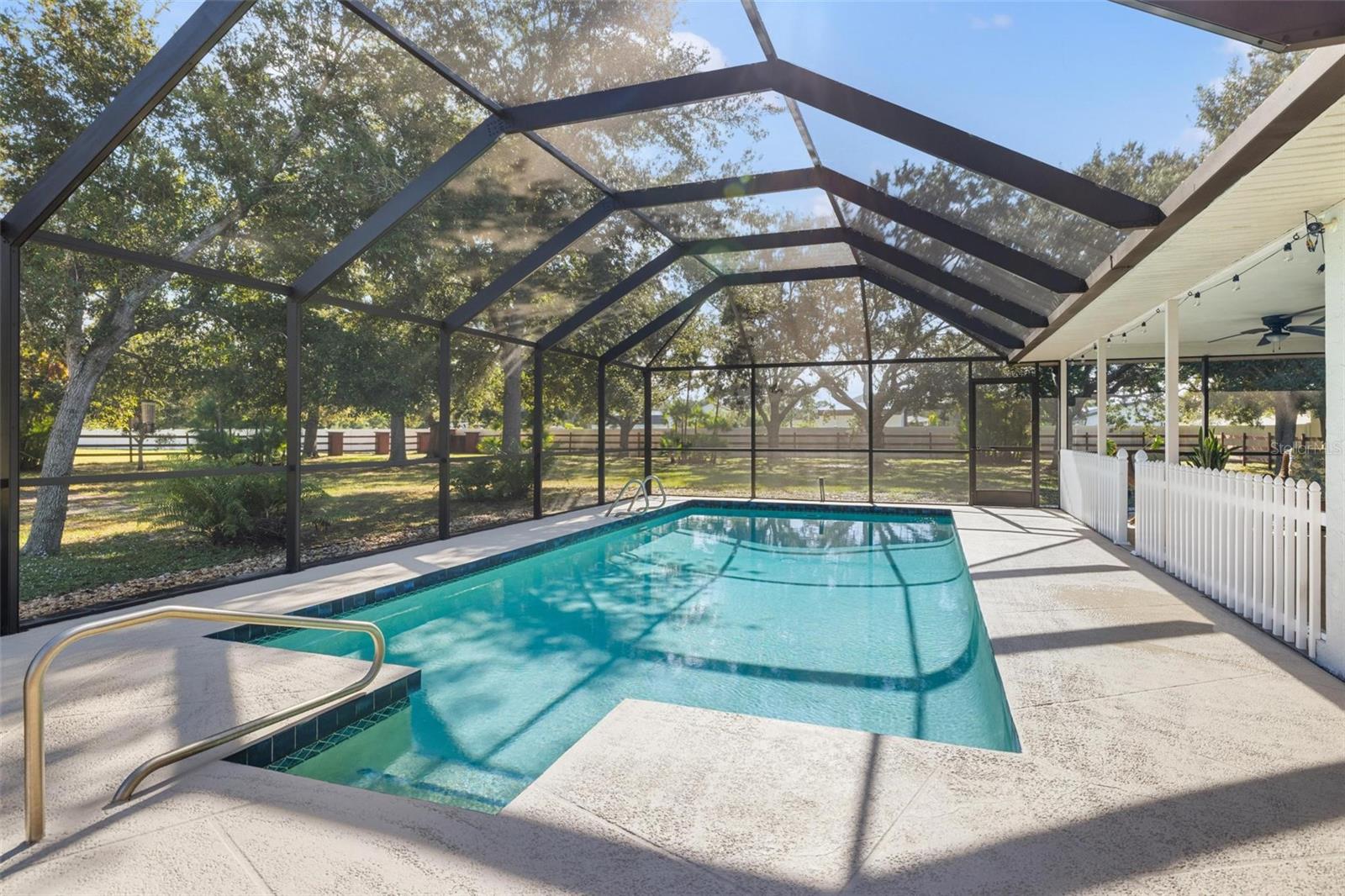 MISSION VALLEY ESTATE SEC B-1 - Residential