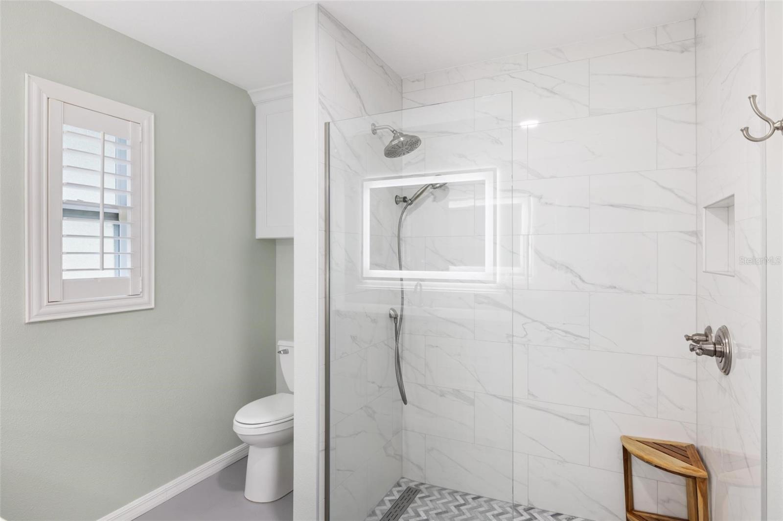 MISSION VALLEY ESTATE SEC B-1 - Residential