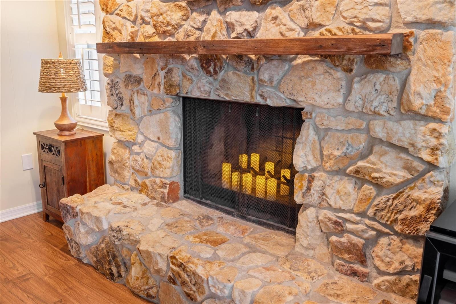 MISSION VALLEY ESTATE SEC B-1 - Residential