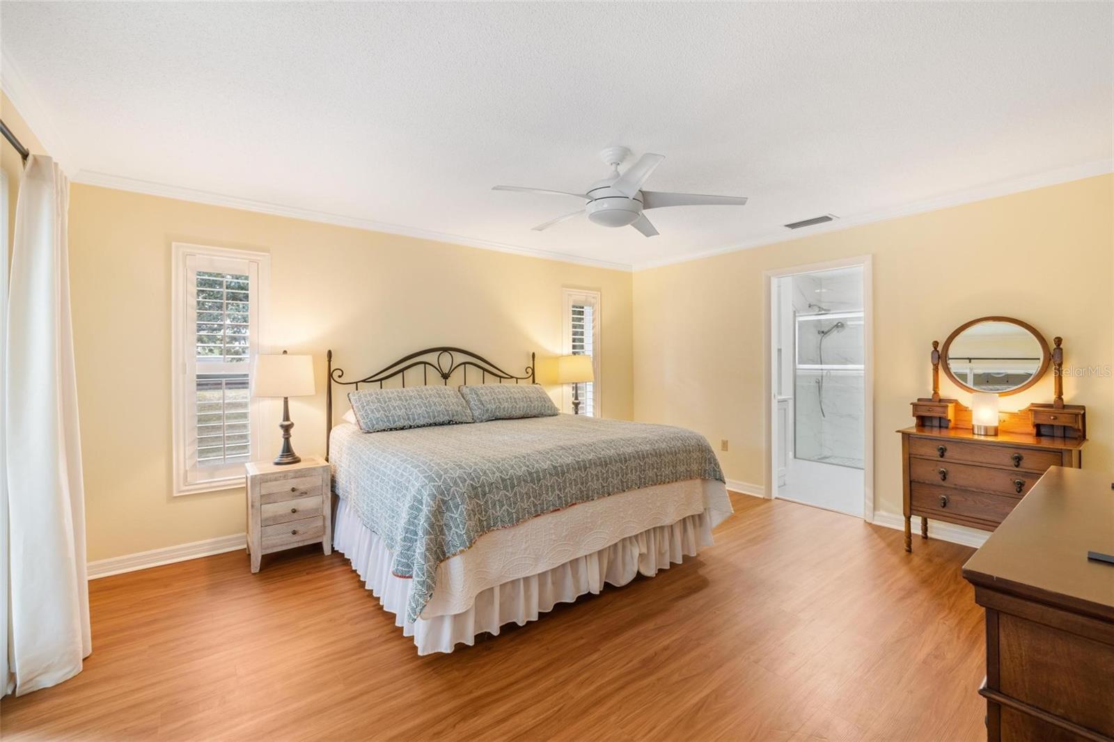 MISSION VALLEY ESTATE SEC B-1 - Residential