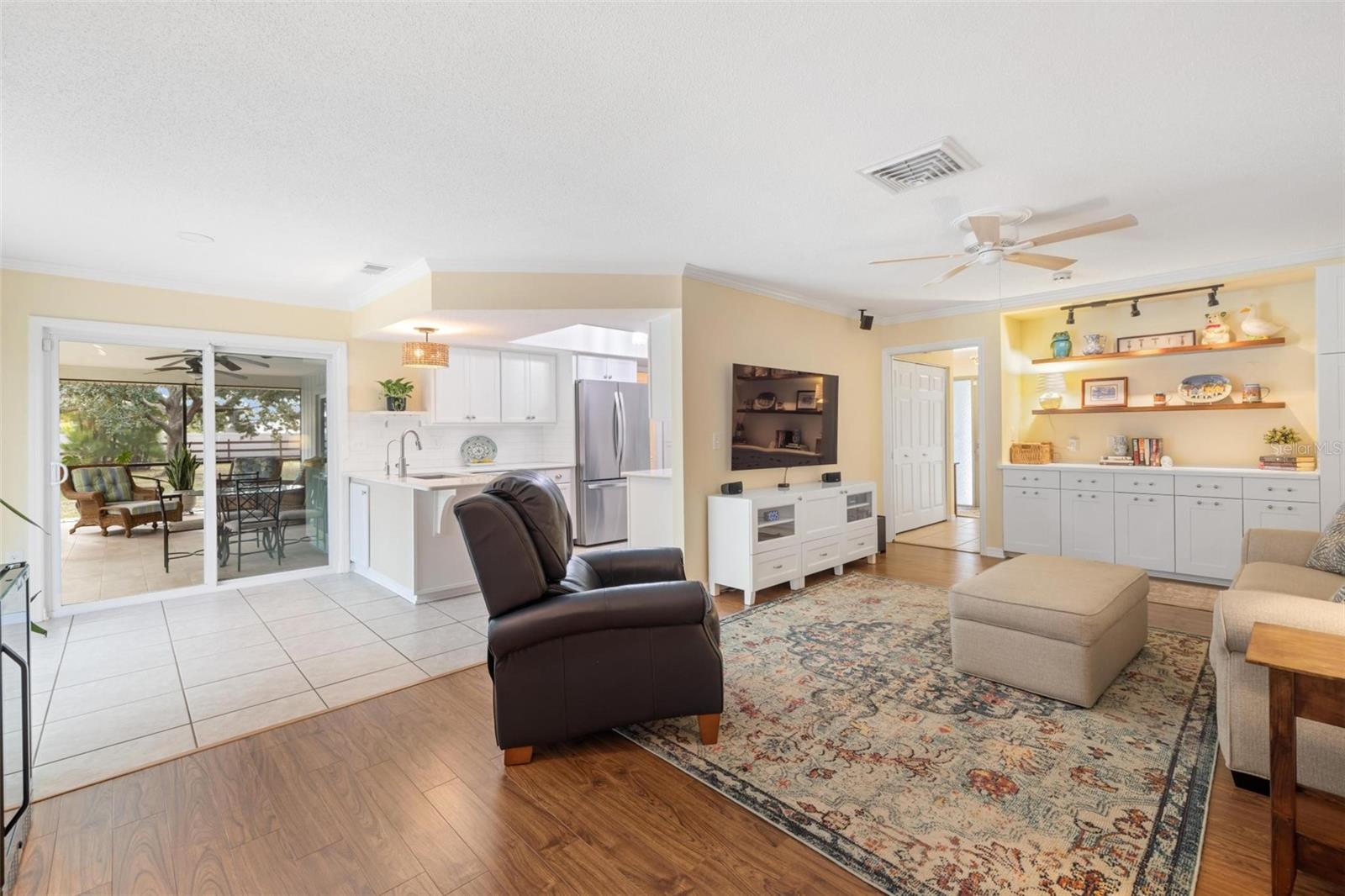 MISSION VALLEY ESTATE SEC B-1 - Residential