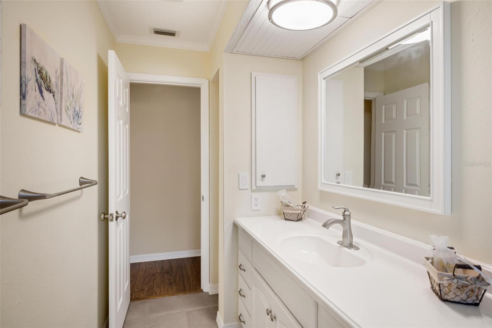 MISSION VALLEY ESTATE SEC B-1 - Residential