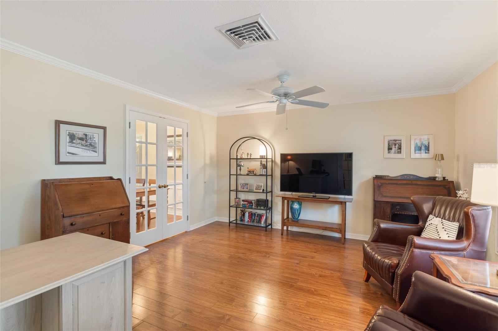 MISSION VALLEY ESTATE SEC B-1 - Residential