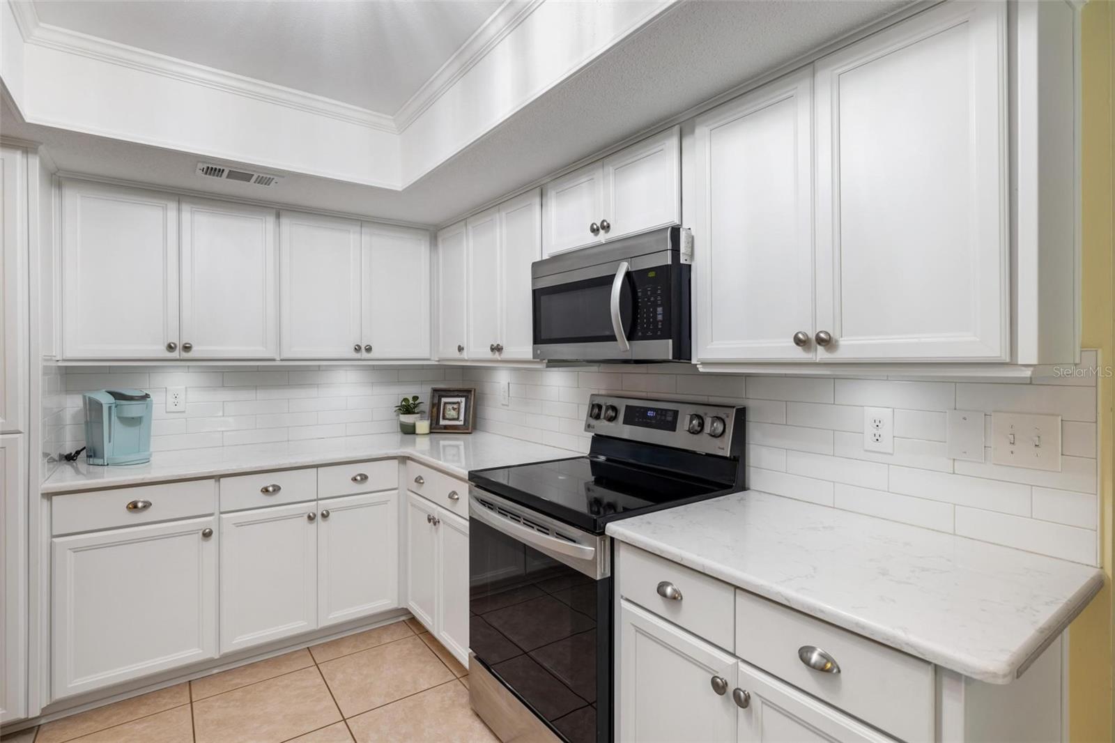 MISSION VALLEY ESTATE SEC B-1 - Residential