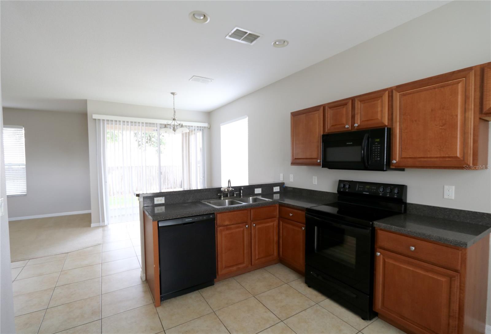KINGS GATE SUB - Residential Lease