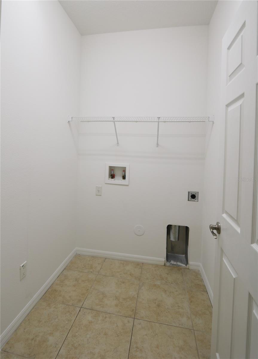 KINGS GATE SUB - Residential Lease