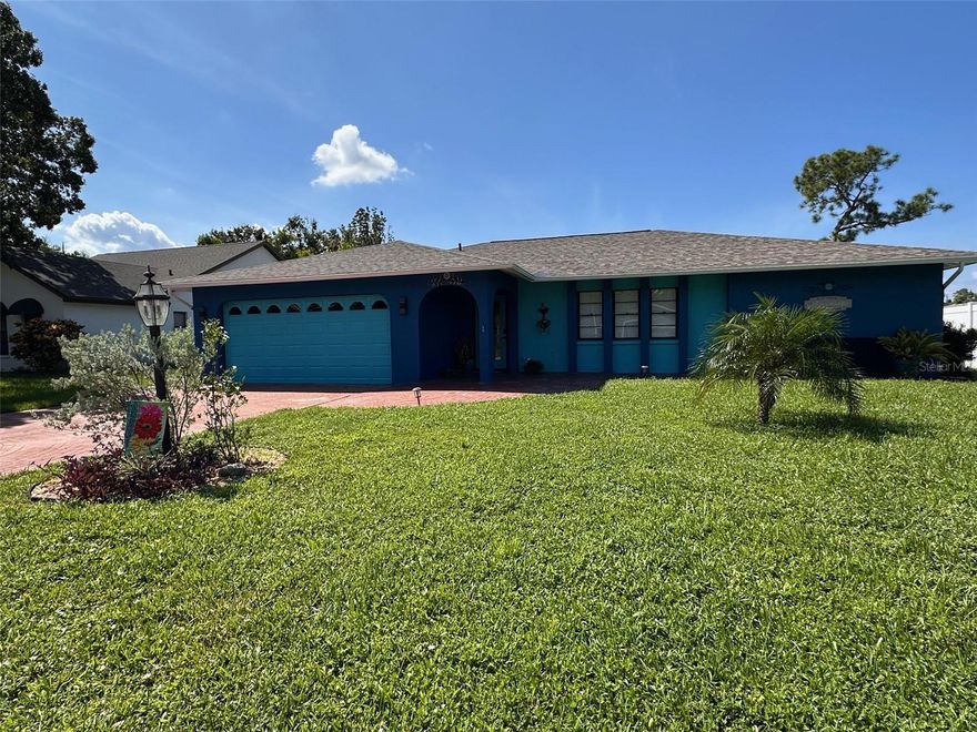 3 beds 2baths  FL 34243
