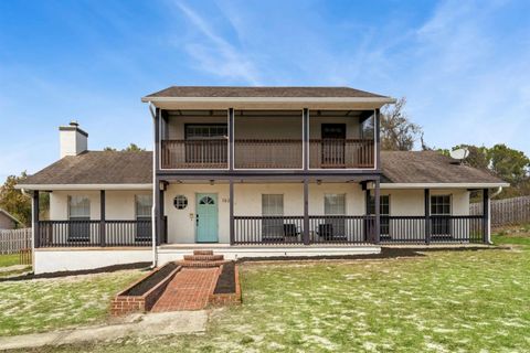 Photo of 162 Seminole Avenue, Debary, FL 32713 (MLS # O6393451)