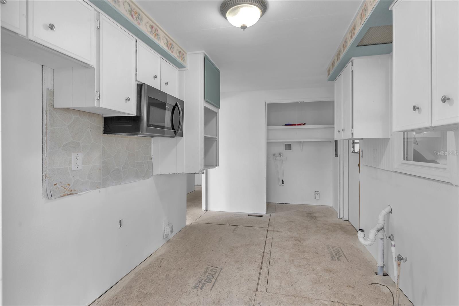 SUNNY SHORES TRAILER COMMUNITY - Residential