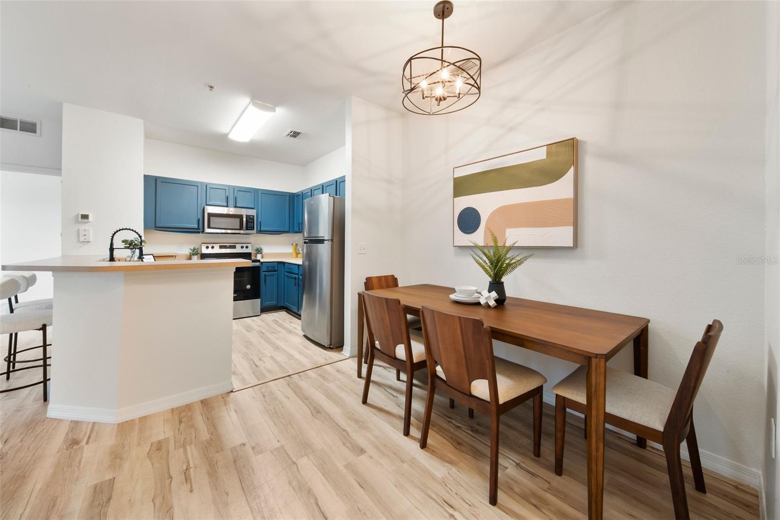 VILLA VALENCIA - Residential