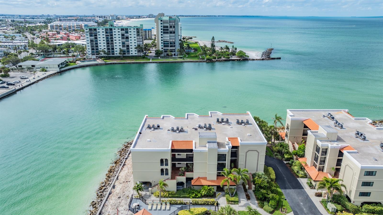 7403 BAYSHORE DRIVE 305