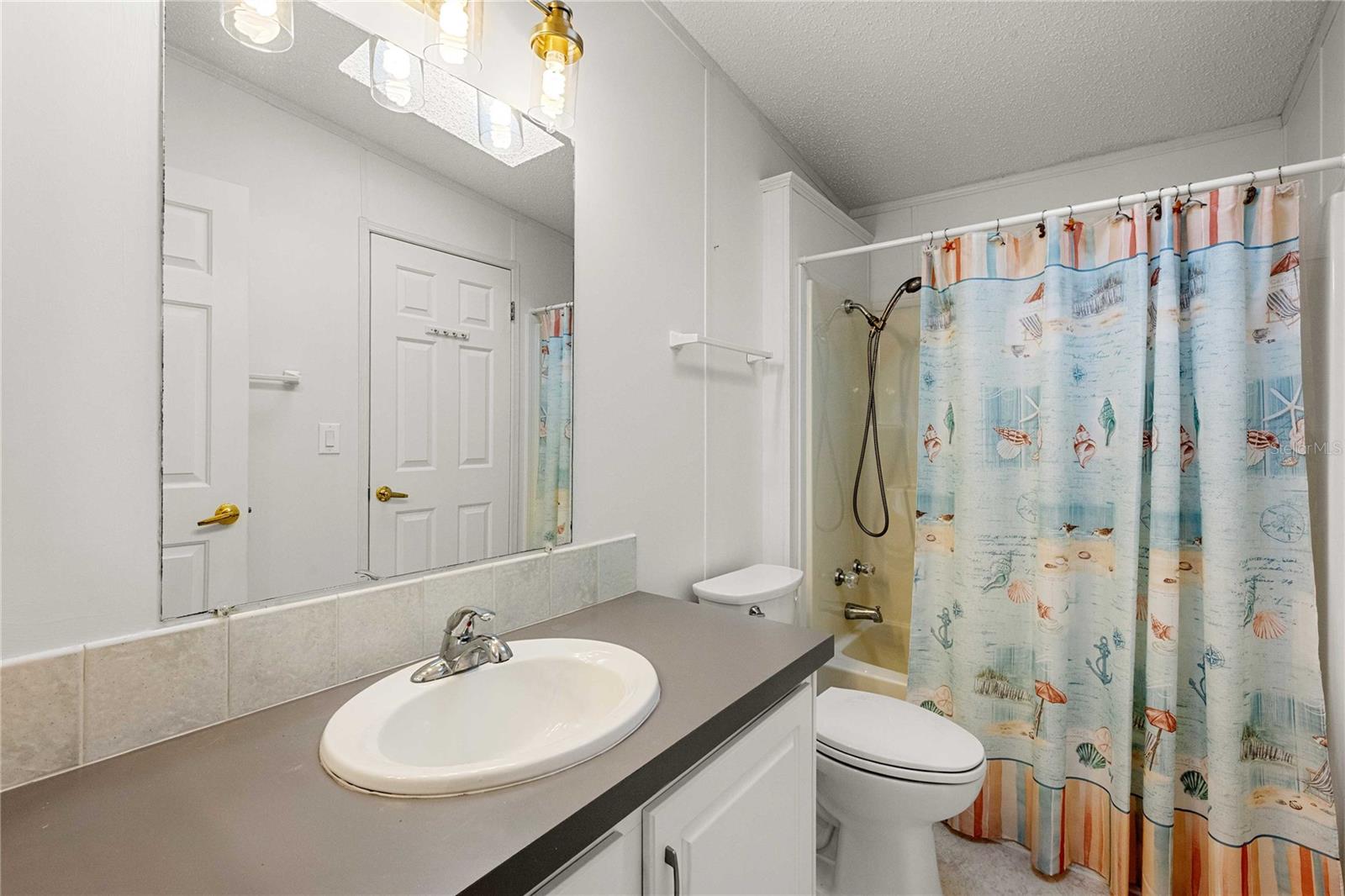 GRAND HORIZONS PH 01 - Residential