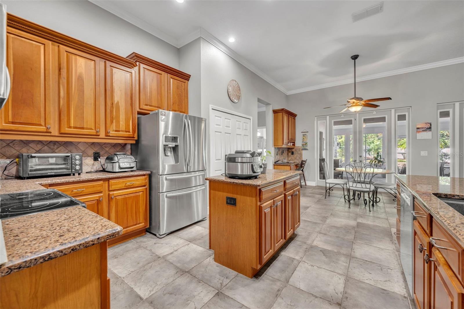 BLUE LAKE ESTATES - Residential