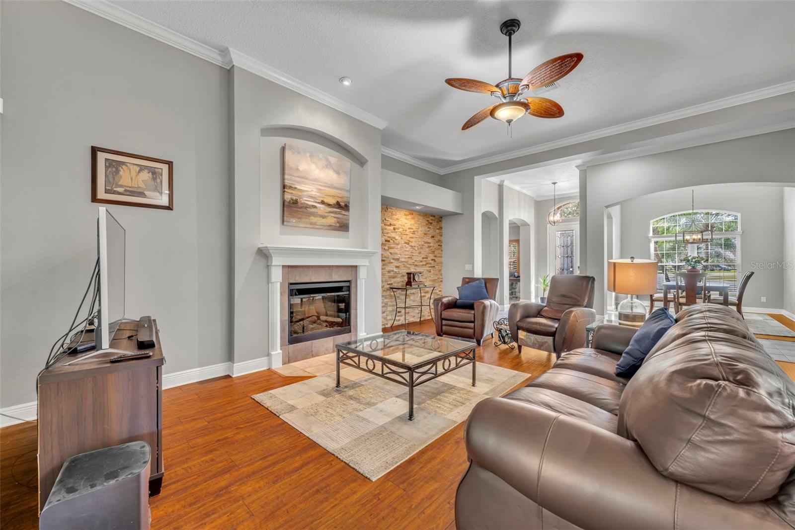 419 E BLUE WATER EDGE DRIVE