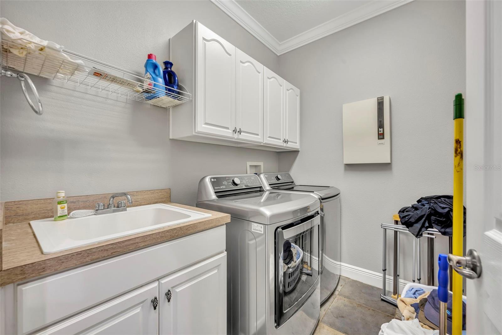 BLUE LAKE ESTATES - Residential