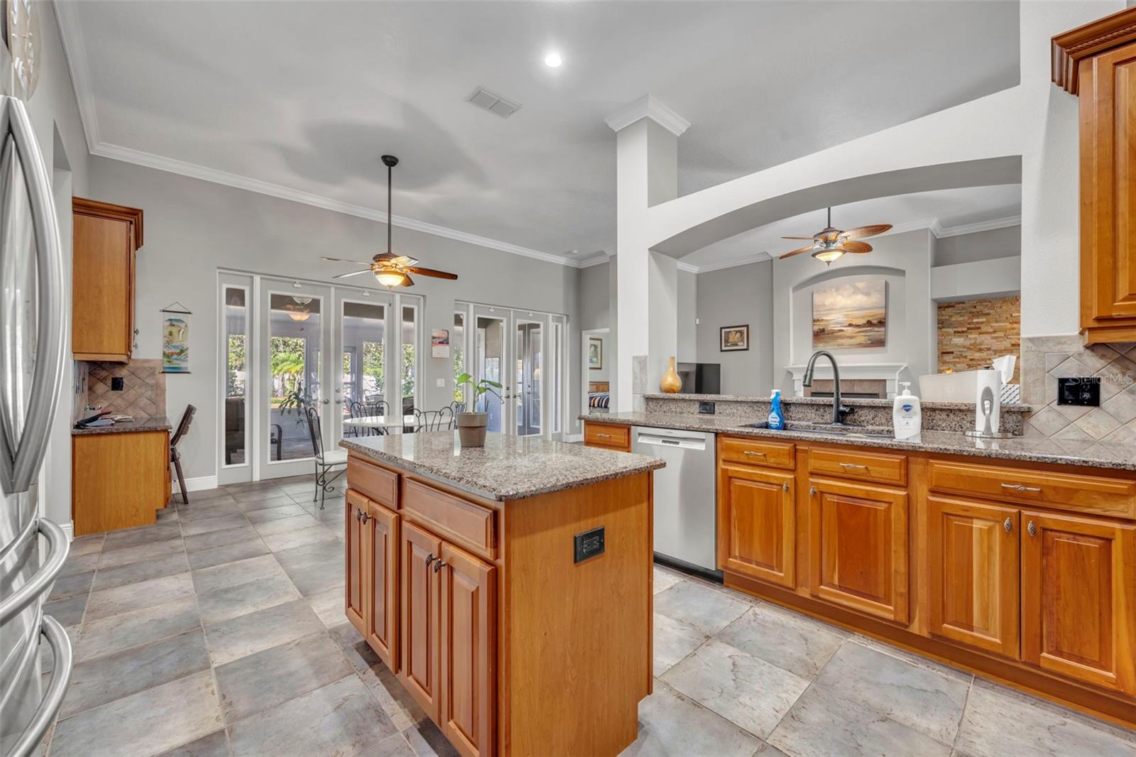 BLUE LAKE ESTATES - Residential