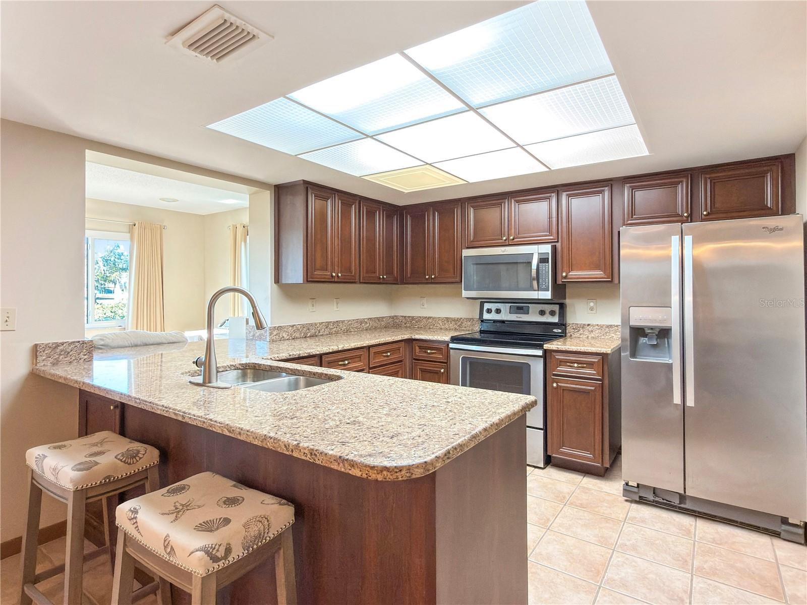 HIGHGATE B CONDO - Residential