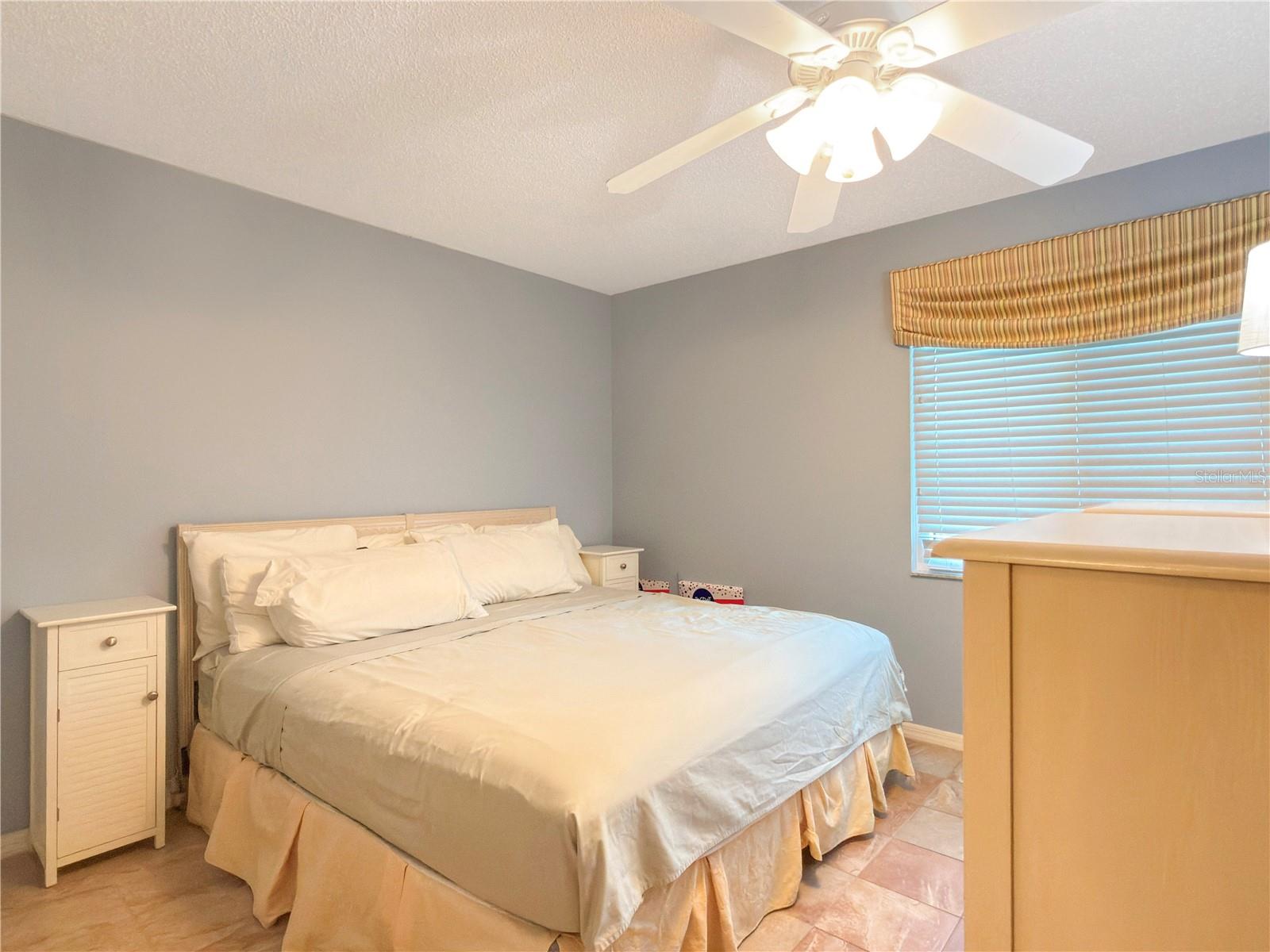 HIGHGATE B CONDO - Residential