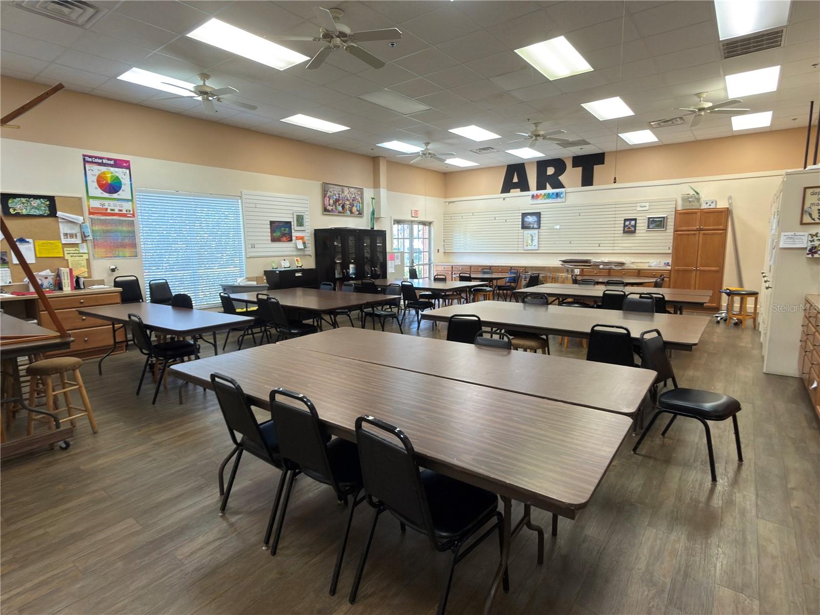 HIGHGATE B CONDO - Residential