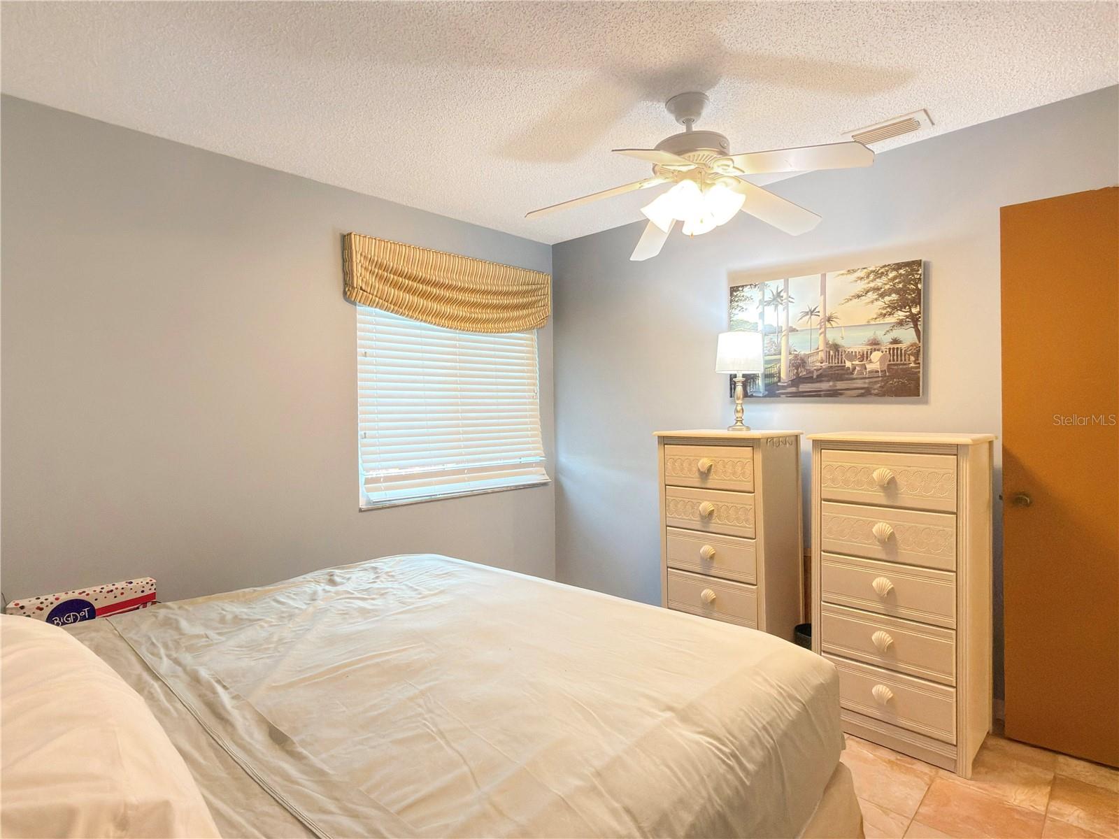 HIGHGATE B CONDO - Residential