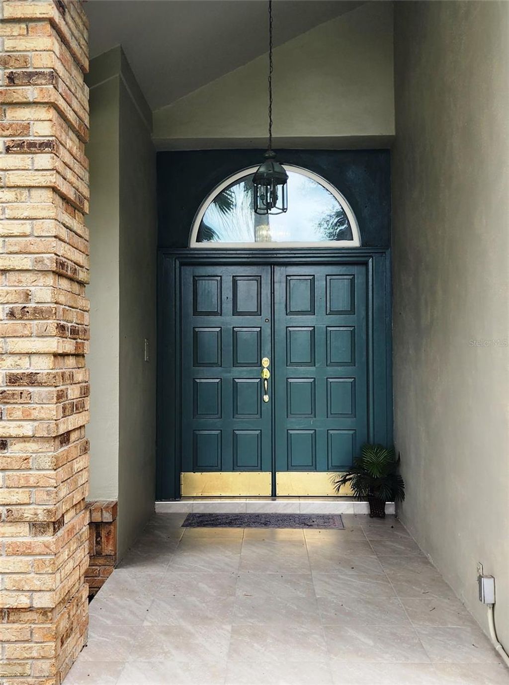 Photo of 3006 Drakes Landing Court, Valrico, FL 33596 (MLS # TB8407575)