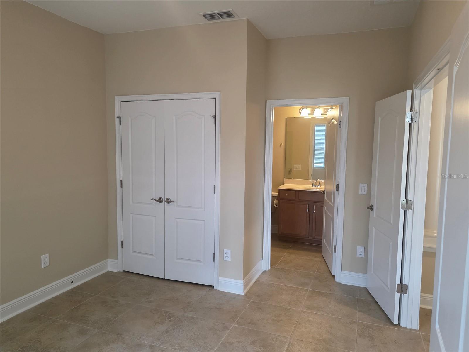 SAVANNAH PARK - Residential