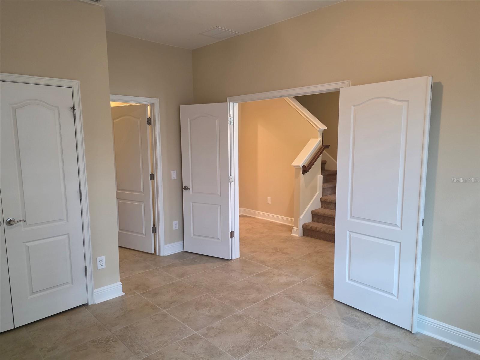 SAVANNAH PARK - Residential