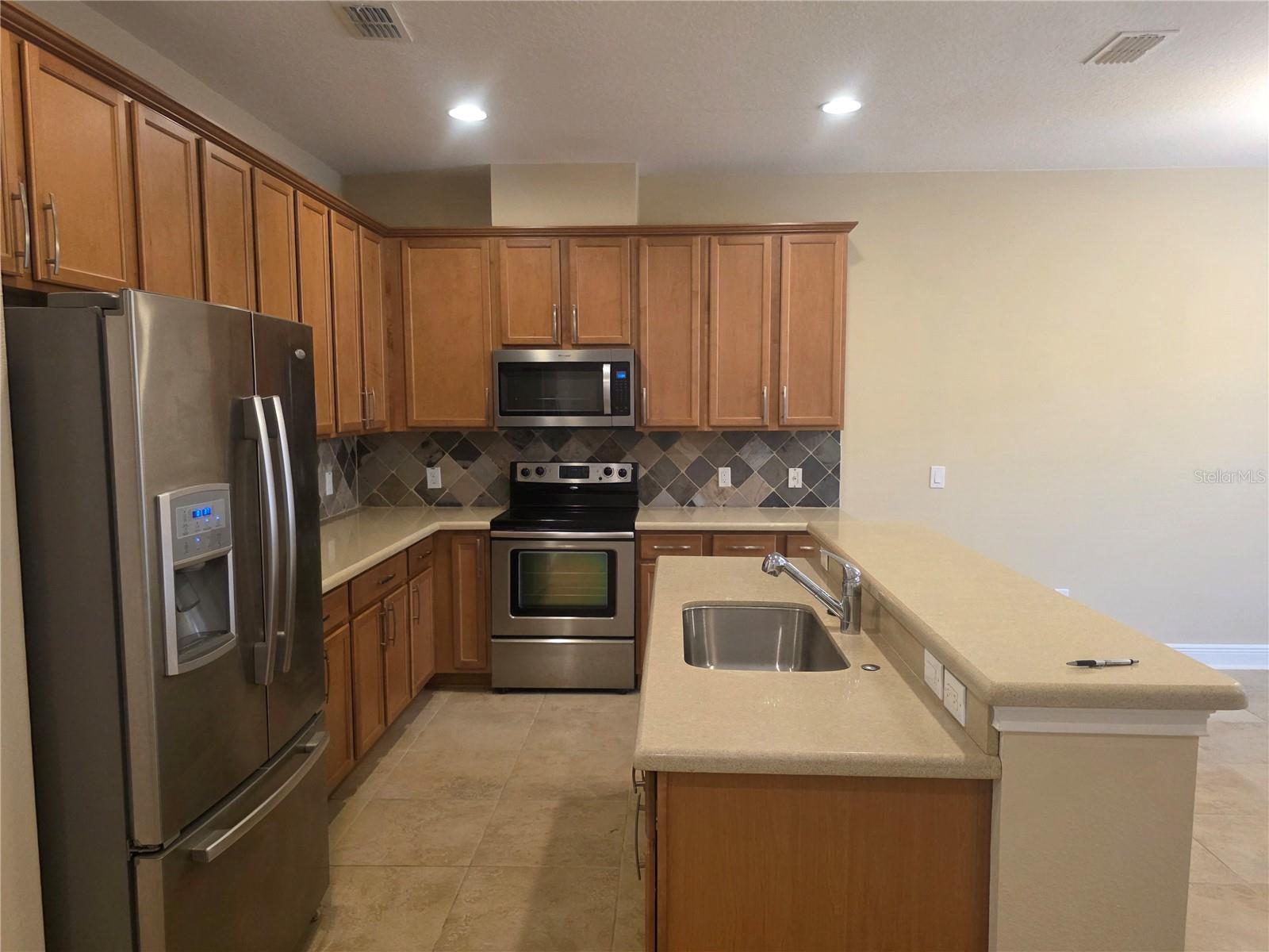SAVANNAH PARK - Residential