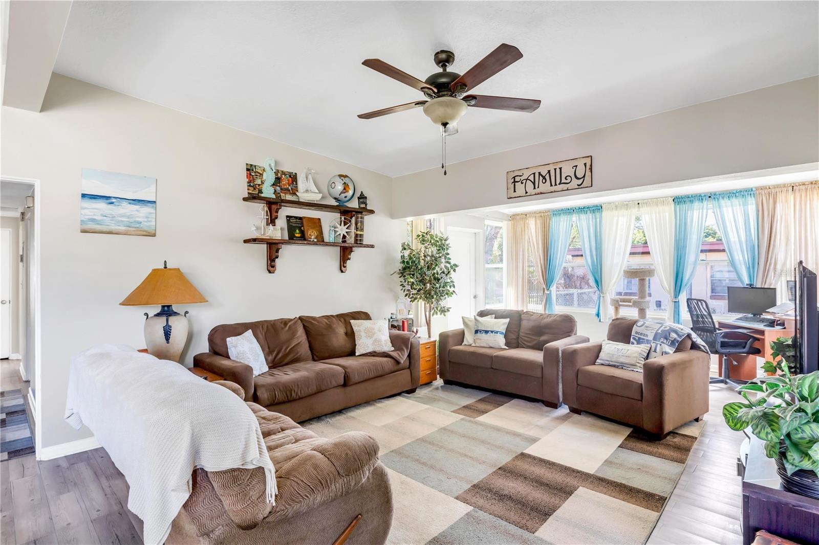 SOUTH PINECREST 2ND ADD - Residential