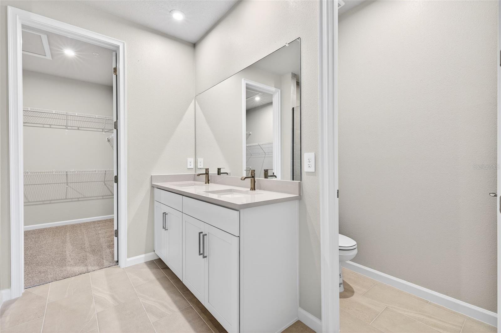 LAKESPUR AT WELLEN PARK - Residential