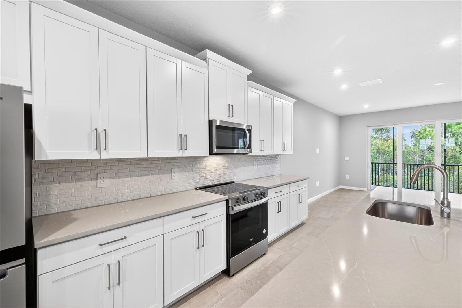 LAKESPUR AT WELLEN PARK - Residential