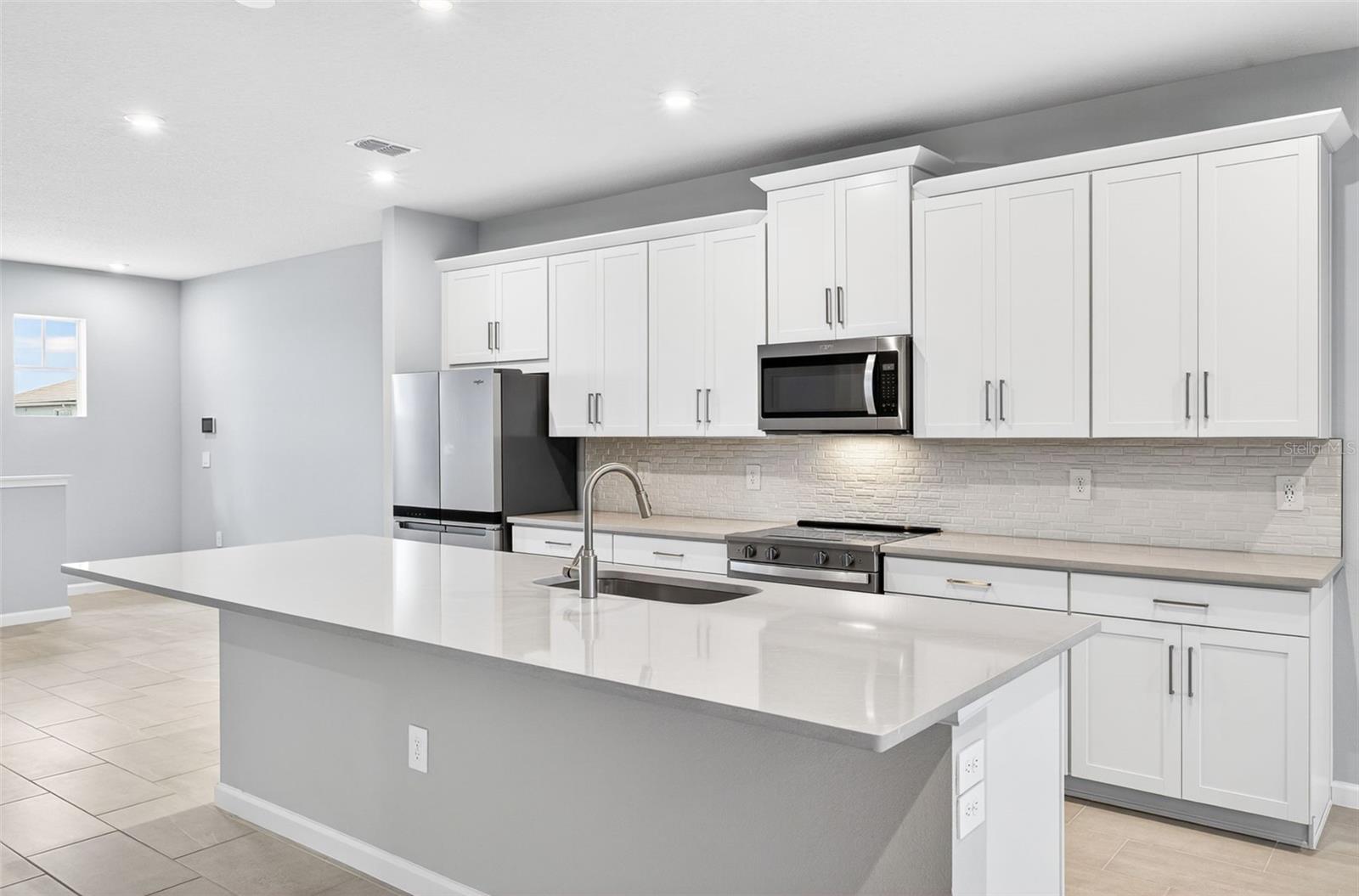 LAKESPUR AT WELLEN PARK - Residential