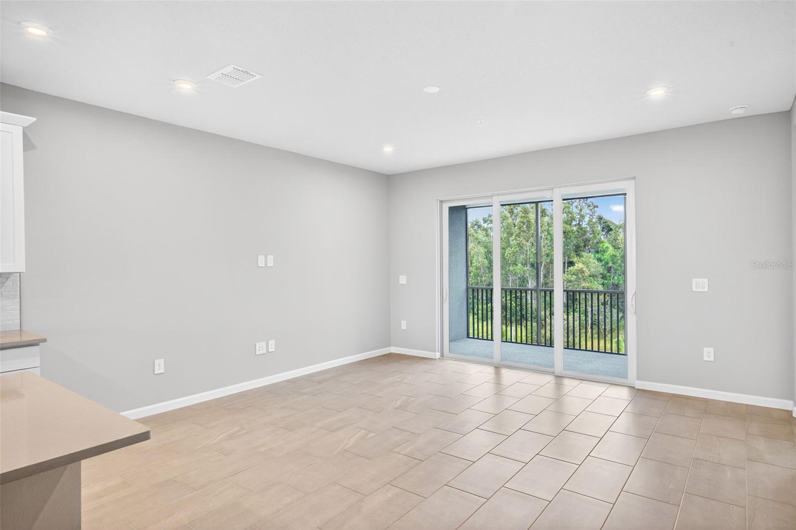 LAKESPUR AT WELLEN PARK - Residential