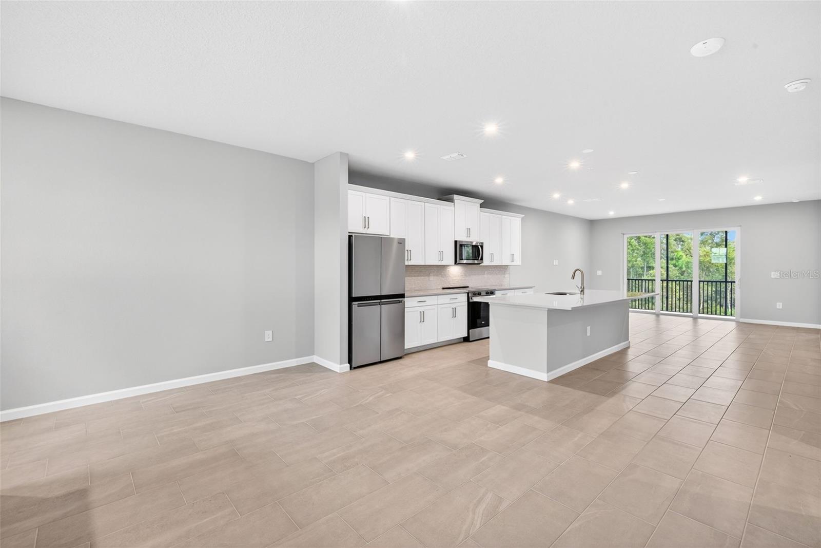 LAKESPUR AT WELLEN PARK - Residential