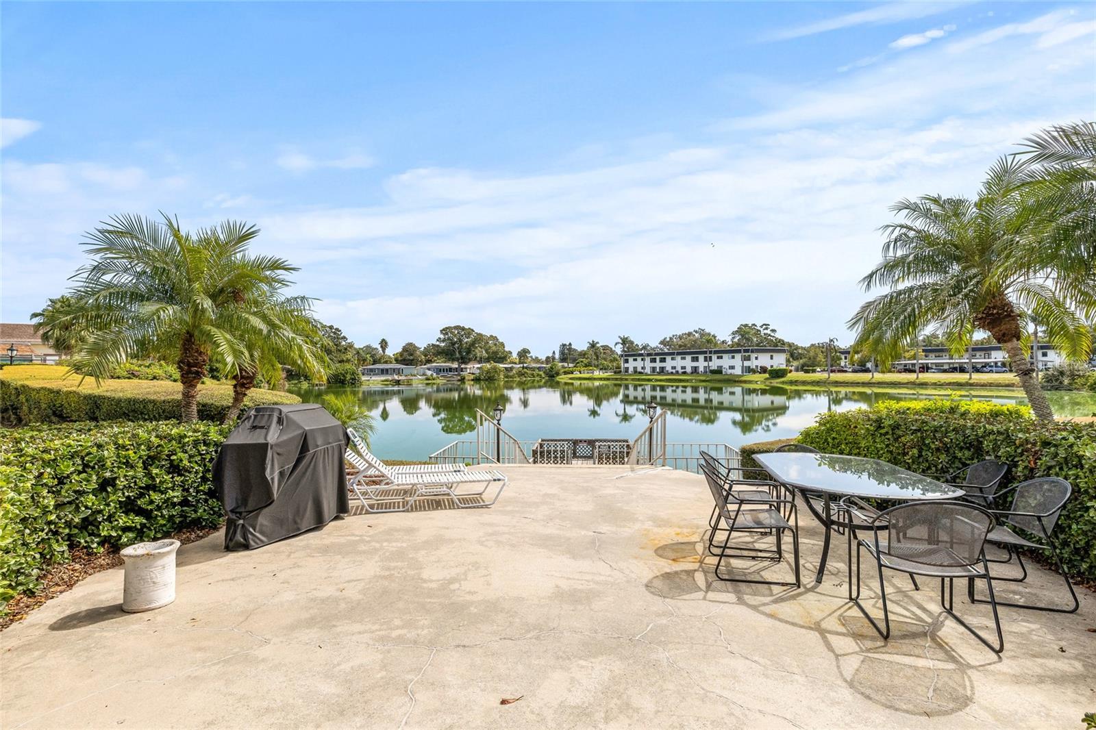 PENTHOUSE GROVES - Residential