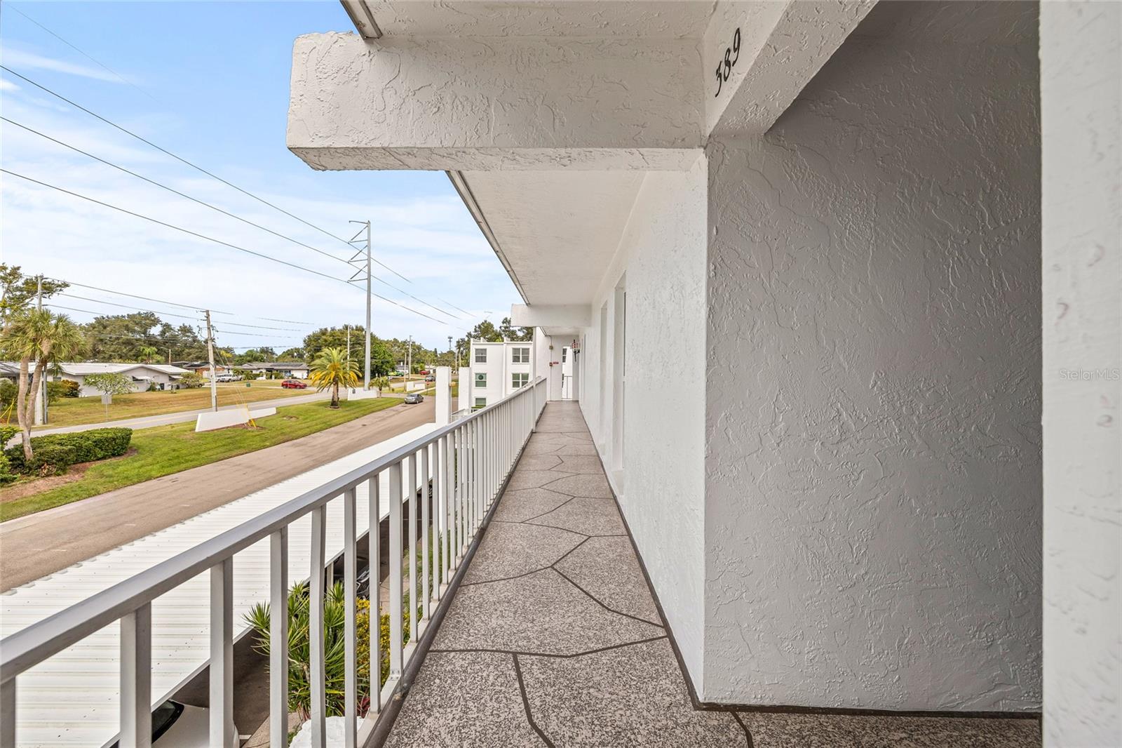 PENTHOUSE GROVES - Residential