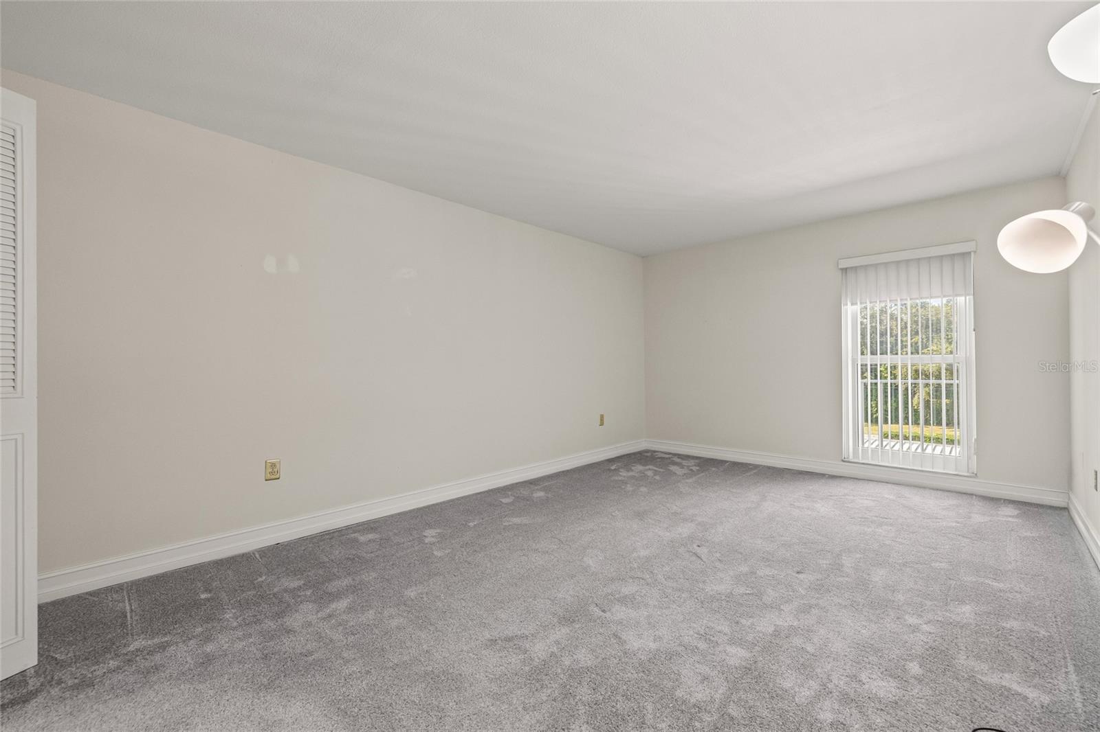 PENTHOUSE GROVES - Residential