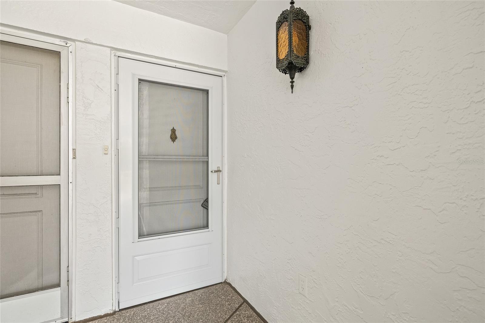 PENTHOUSE GROVES - Residential