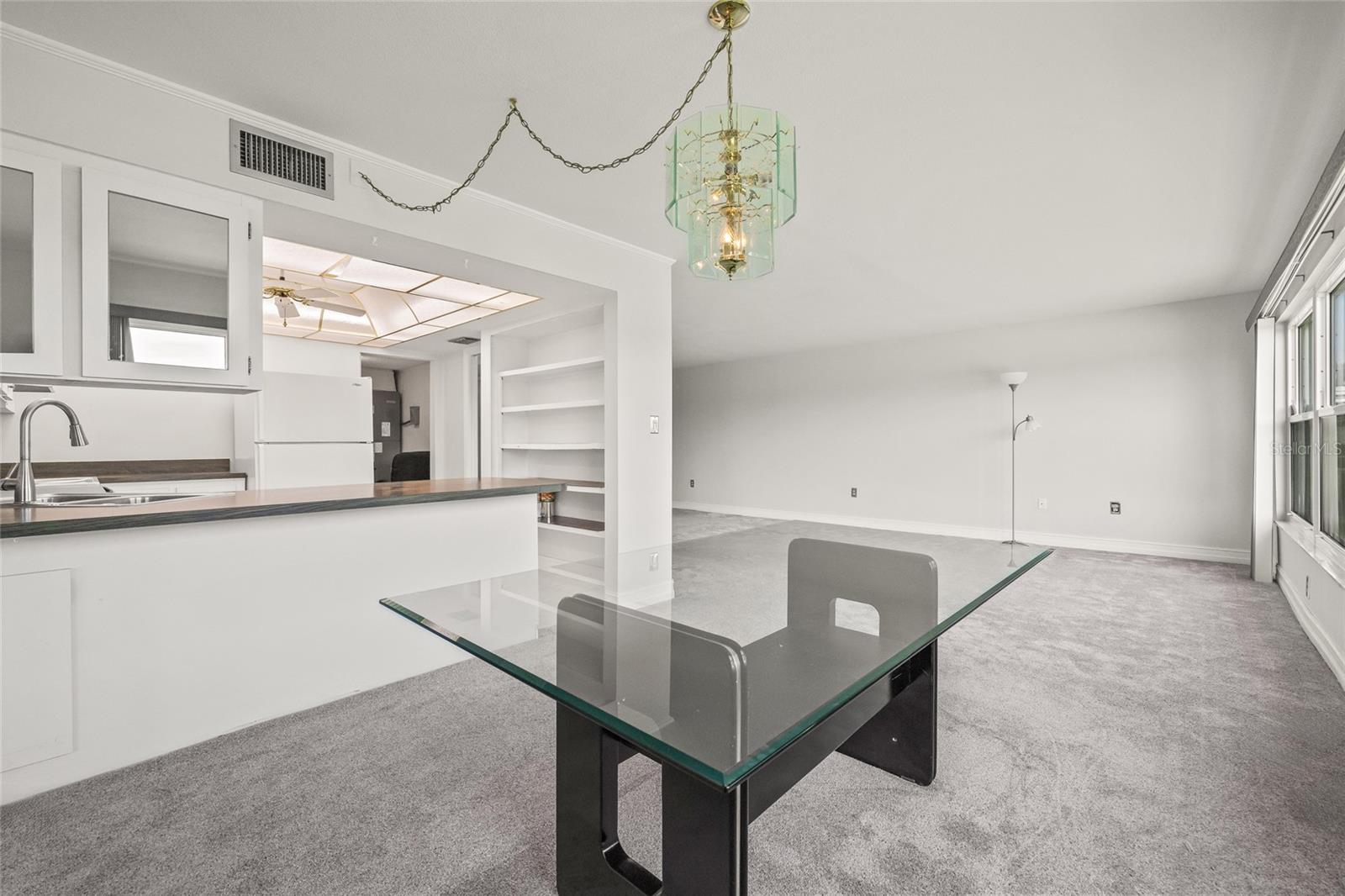 PENTHOUSE GROVES - Residential