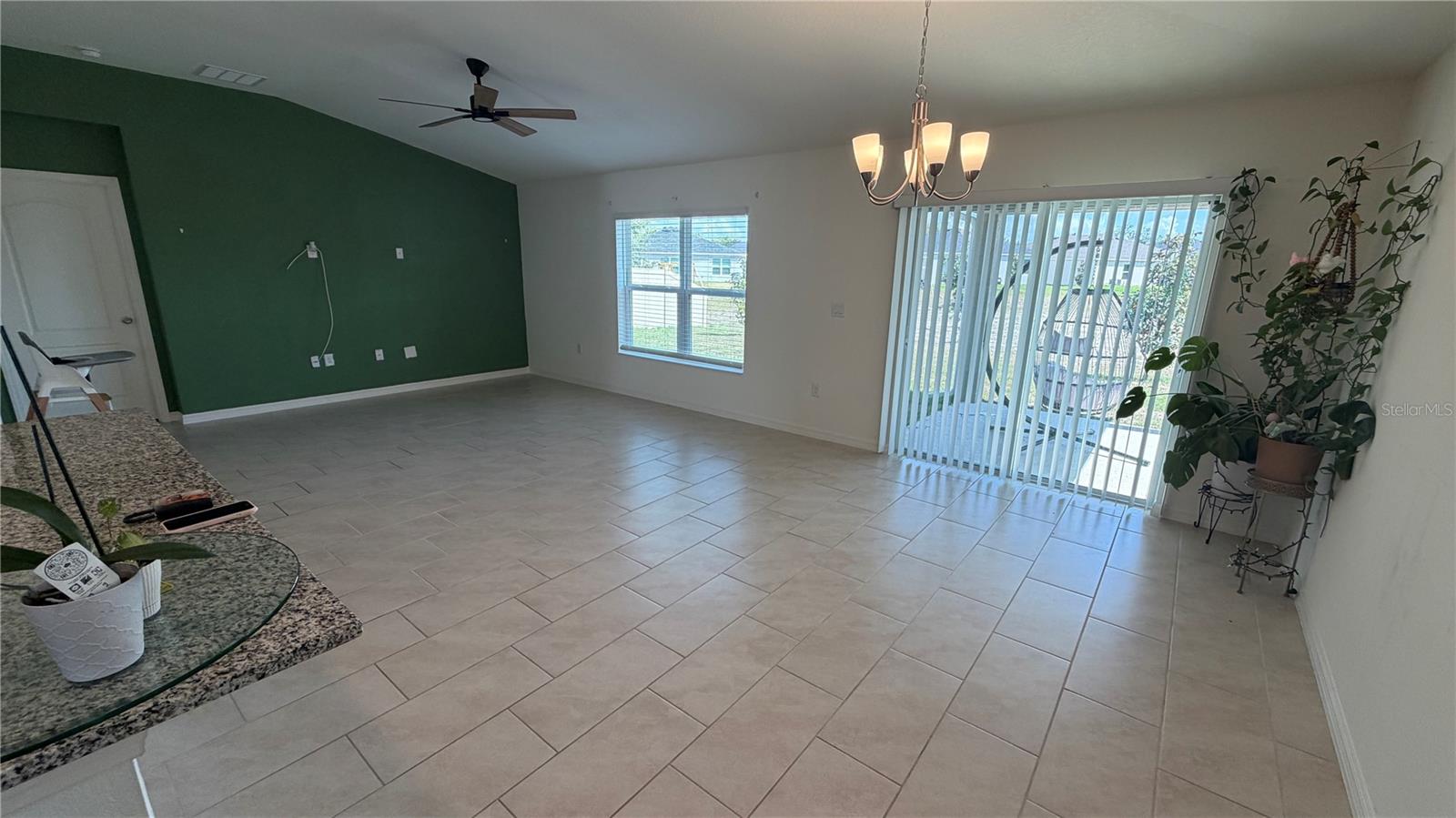 SPIRIT LNDGS - Residential Lease
