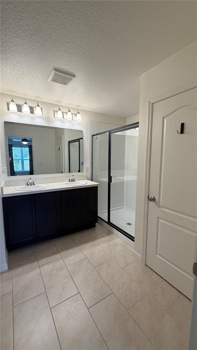 SPIRIT LNDGS - Residential Lease