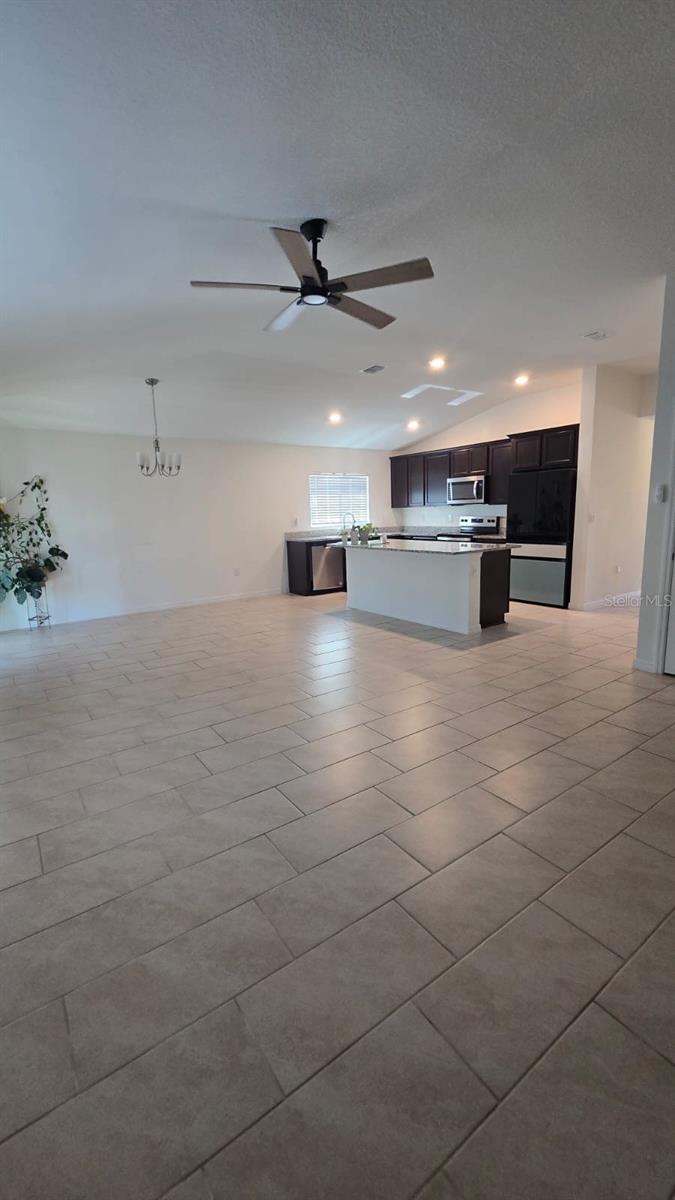 SPIRIT LNDGS - Residential Lease