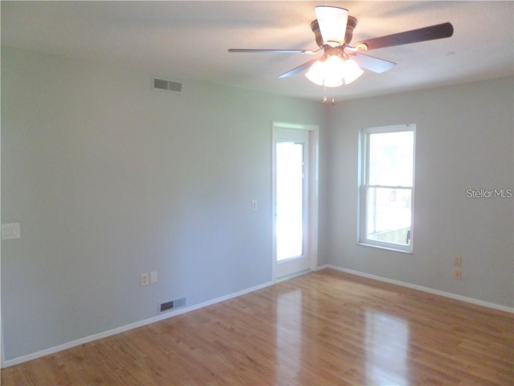 GARDEN LAKES VILLAGE SEC 2 - Residential Lease