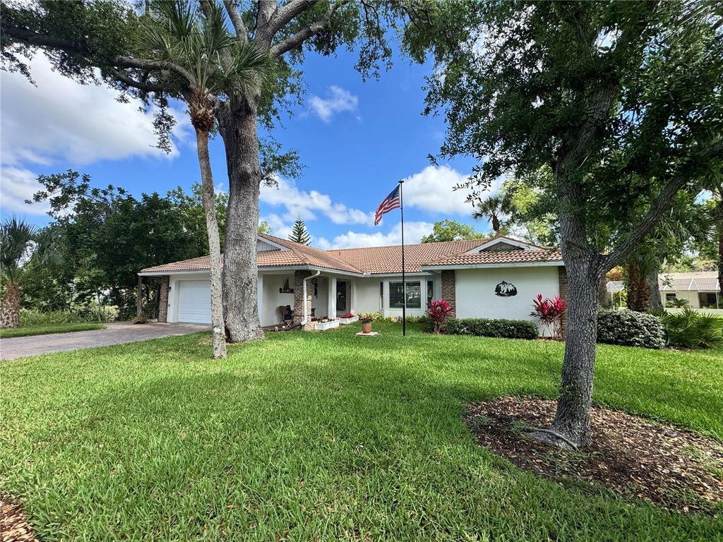 Photo of 3601 Garden Lakes Clenet, Bradenton, FL 34203 (MLS # A4688081)