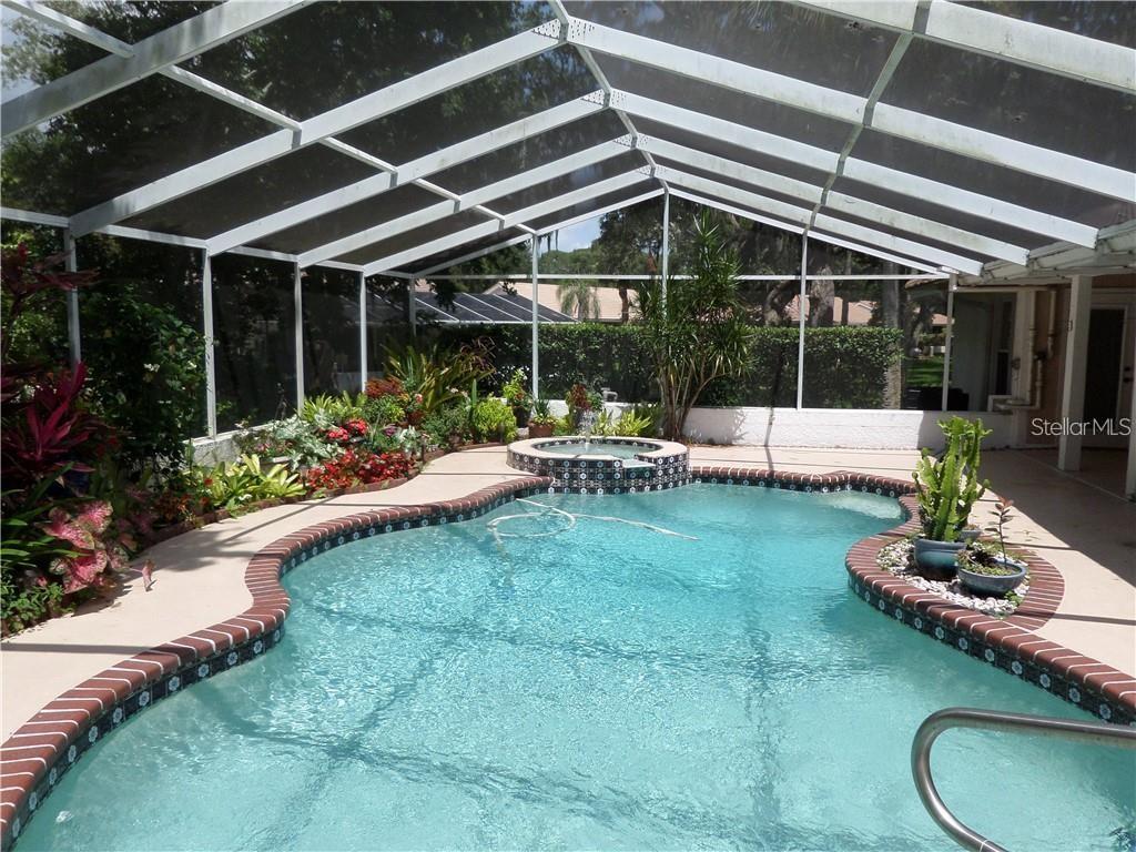 GARDEN LAKES VILLAGE SEC 2 - Residential Lease