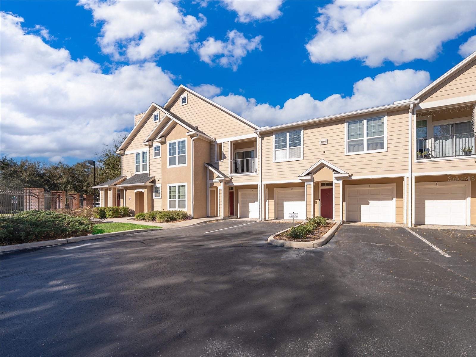 BORDEAUX BLDG 1 - Residential