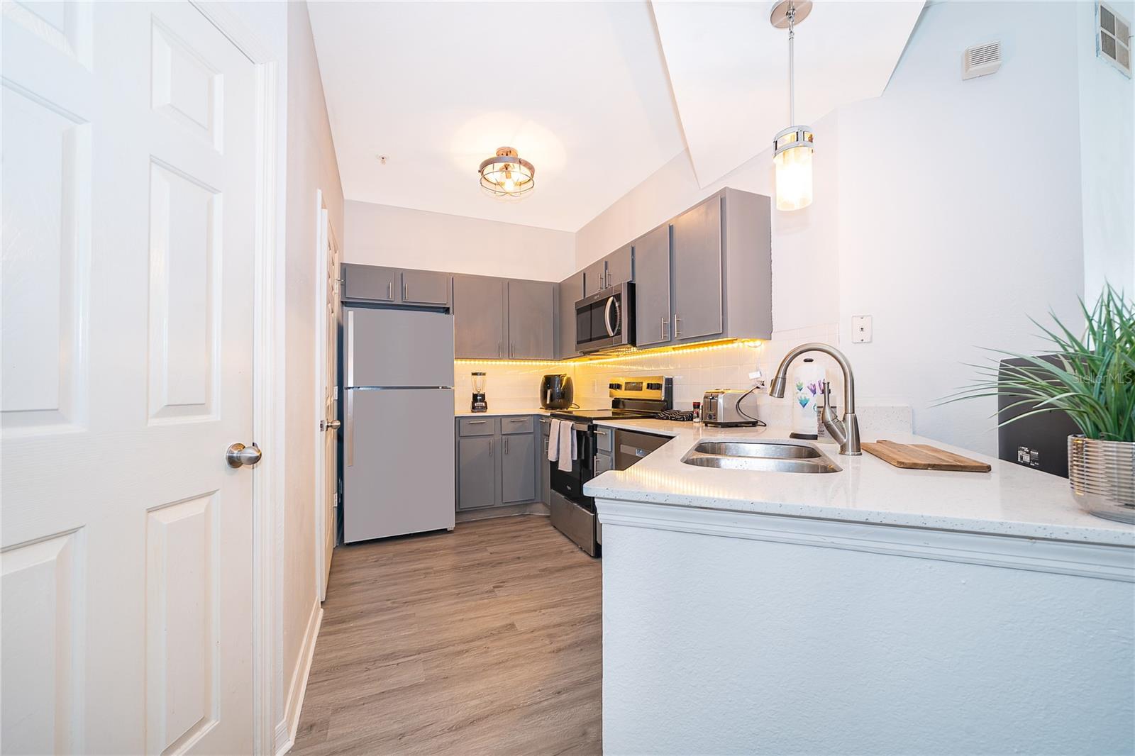 BORDEAUX BLDG 1 - Residential